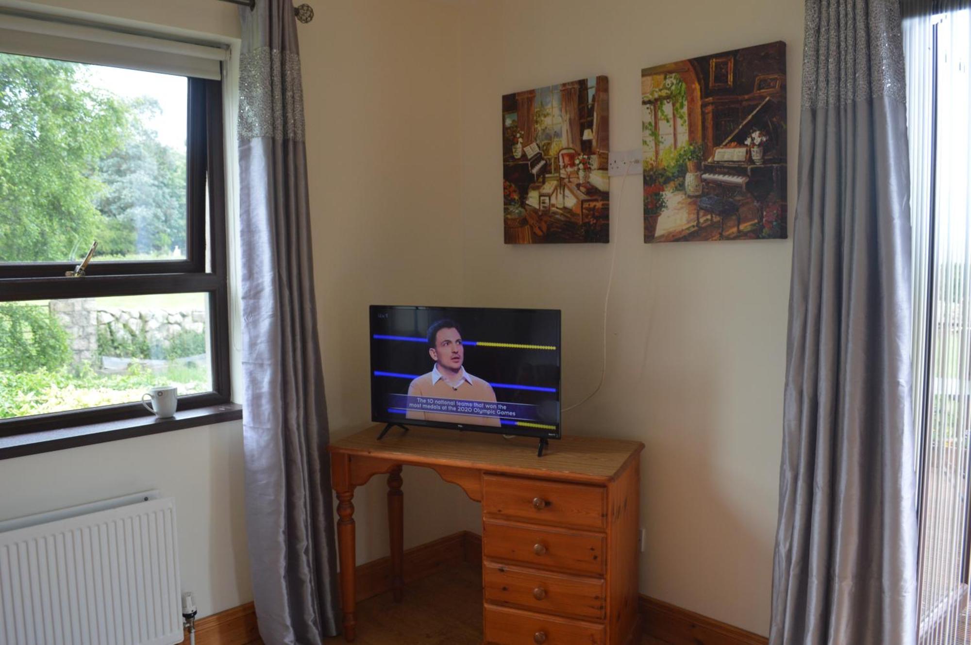 Carrick Cove Self Contained Accomodation With Private Decking 安纳隆 外观 照片