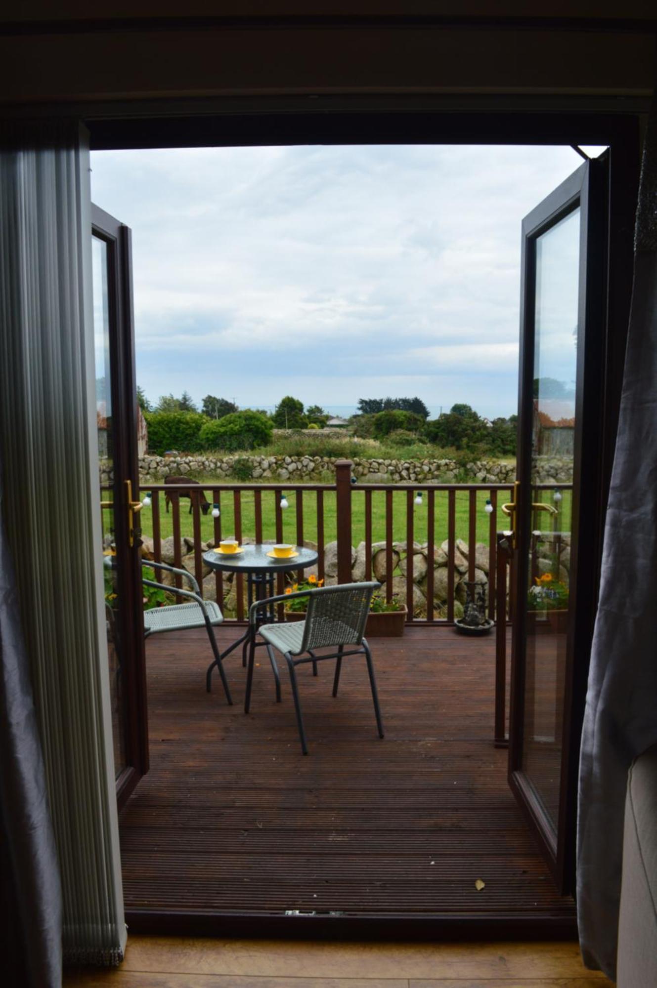 Carrick Cove Self Contained Accomodation With Private Decking 安纳隆 外观 照片