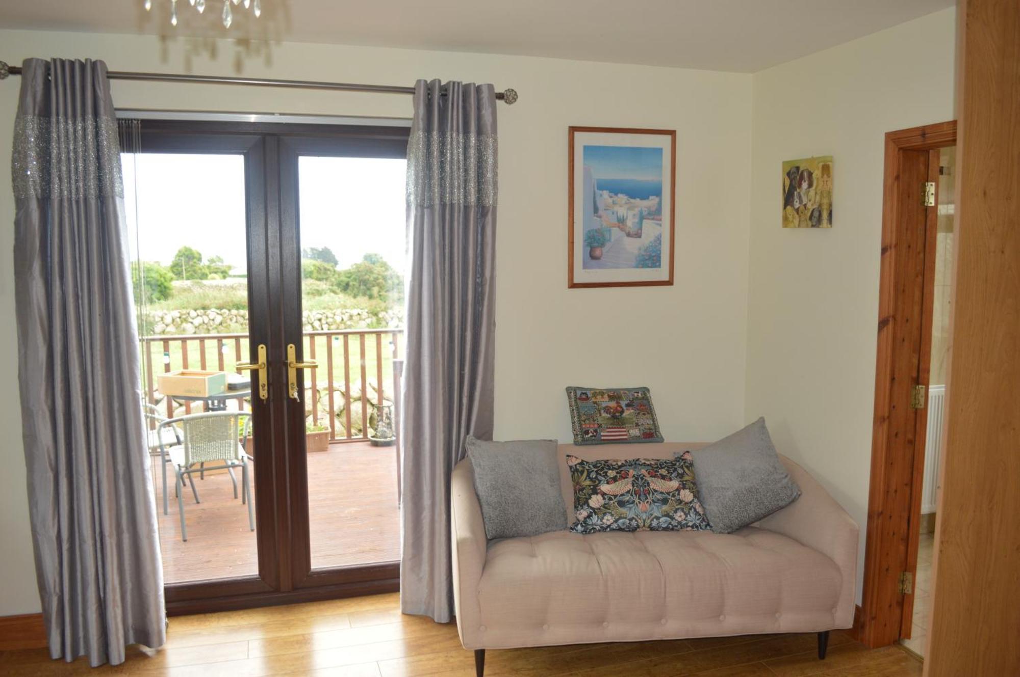 Carrick Cove Self Contained Accomodation With Private Decking 安纳隆 外观 照片